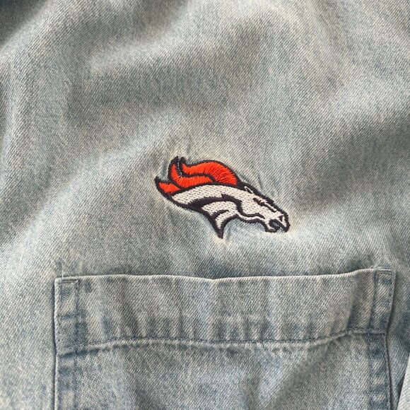 Vintage broncos button up - Picture 2 of 7